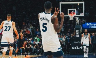 NBA季后赛首轮，爱德华兹绝杀助森林狼晋级